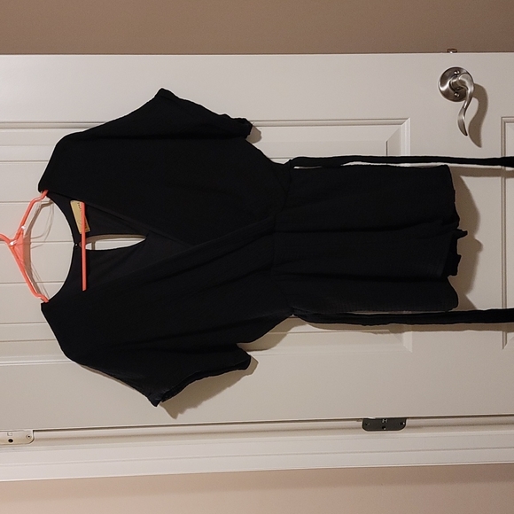 How Very Loved - Black Romper - Picture 5 of 6